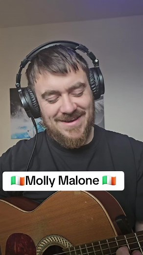 Molly Malone - The Pogues Ballad in Ireland