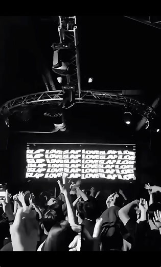 MERRY Xmas! FE!N remix out now ⏰ Alternate NYE countdown edit available as well. DM for download link #RemixCulture #DanceMusic #EDMCommunity #ClubAnthem #ViralSounds