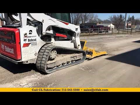 T770 Bobcat Running a CL FAB LandLeveler Fixing Pot Holes