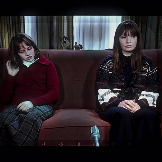 Conjuring 2 is my favorite horror movie fr 😍 where are my horror movie lovers? #conjuring # conjuring2 #conjuringuniverse #jameswan #movies #horrormovie #scarymovie #horrorstory #horror #truestory #filmedit #movieedit #edit #viral #foryou #fyp #fy