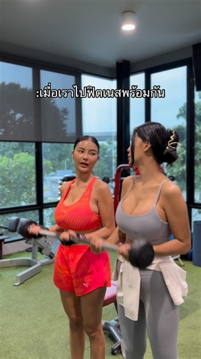 Faii Orapun on Instagram: "ฉันกับพี่สาว"