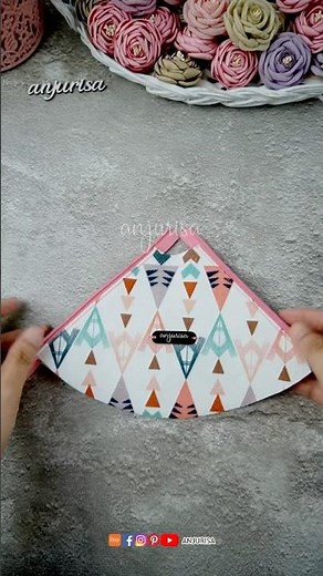 FREE mini pouch tutorial (uses bias tape) OR upgrade to the seamless DELIA Pouch pattern!