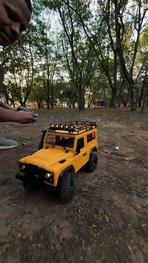 🚙 MN98 Land Rover Defender 1:12 4x4 | Carrinho RC Off-Road 🔥