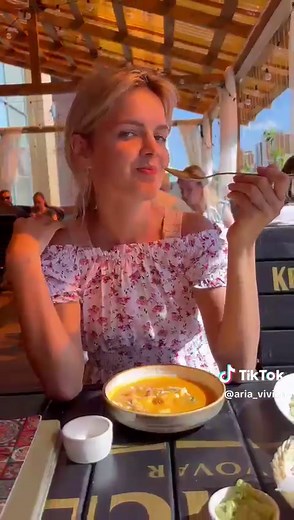 #hot #ariavivian #aria #vivian #yesonee #arialove #vivianbaby #amazing #ariaback #dreamgirl #smile