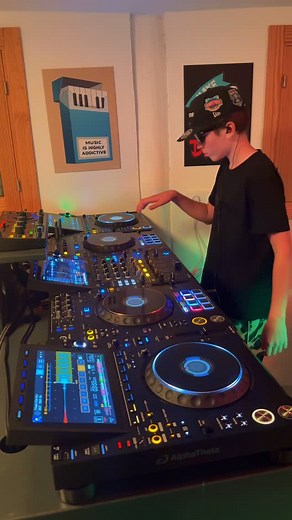 50K views · 6.4K reactions | Who is this crazy DJ from another planet ? ELFIGO only can mixes 3 songs like this 勞 Sleek Tech House edges, full Rave heart, and pure Creativity for the EDM family living on Electronic Music. New piece in my repertoire. Watch till the end and tell me if it slaps or shocks. ⚡ #electronicmusic #dj #techhouse #nextgenmusic | EL Figo | Facebook