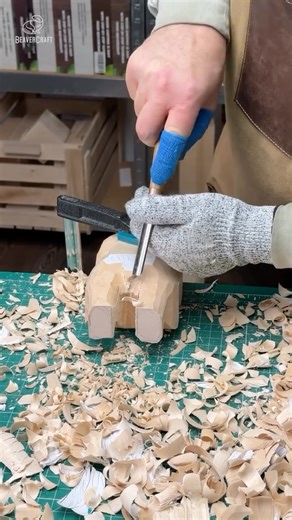 WOOD CARVING TOOLS and DIY KITS | Craftsmanship Since 2014 on Instagram: "Carving a standing bear is the perfect blend of form and detail! Watch how we bring this majestic creature to life with every stroke. Intrigued? Head to our YouTube for the full step-by-step tutorial—link in bio. Let’s carve something cool together! "