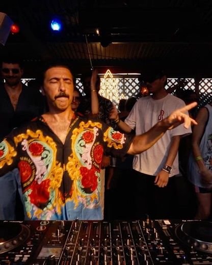 1K views · 513 reactions | Deep Tech Minimal on Reels | Facebook