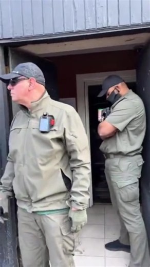 This morning Gardaí with the assistance of Black Water Asset Management evicted Housing Activists from the Anne Devlin Community Centre. Black Water Asset Management are the private security thugs hired by Jack Teeling that were deployed in an attempt to intimidate and harass the local community and activists. As you can see in the video, privacy is important to these thugs. Anti Imperialist Action Ireland and the Revolutionary Housing League believes that there should be no anonymity for enemie