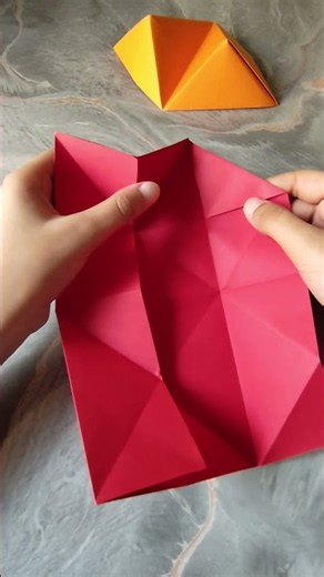 Bright colors, zero mess. 📱✨ Folding a simple, sturdy paper phone stand—no glue required. ✂️❤️ #diy