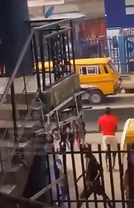 MUSHIN, LAGOS: The cult clash in Mushin, Lagos State, is very serious, and viewers should stay informed. Though it’s seen as a street fight, all those k!lled so far are said to be cultists from the various cult groups controlling the different streets. Stay safe. | Naija Confra