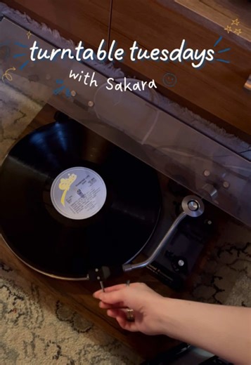 So much more to say about Sade… Getting ready for this week’s feature reminded me not just that I love Sade but WHY I love Sade! From smooth vocals to smart business decisions (which always prioritised having the right team around her, over any flashy promises) it’s no wonder the albums turned out so good. I’ll have to feature more before the year is out! 🎧 What’s your favourite Sade song? Full video transcript: Do you know what artist I think we should all listen to a few more songs from? It’s
