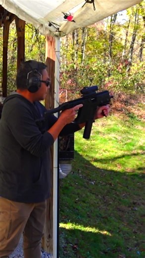 Kriss Vector 45 ACP Full Auto Machine Gun Demo!