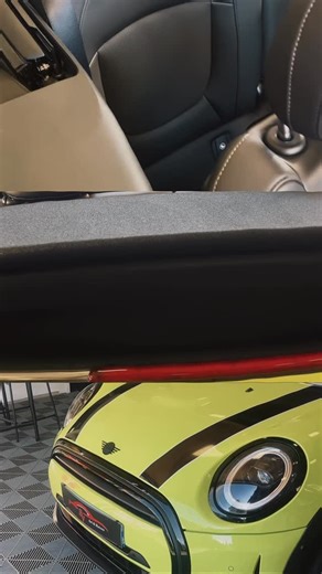 SV Art & Motors - Mougins on Instagram: "MINI Cooper Cabriolet 136 ch BVA7 1ere main origine France Edition Camden de couleur Zesty Yellow metal • MEC : 01/2022 • kilométrage 30500 km Superbe configuration : • Boîte automatique à double embrayage • Sièges Sport en Cuir chauffants • Accès confort • Caméra de recul • Park assist • APPLE CAR PLAY • MINI Connected avec module Navigation • Affichage tête haute Prix 26900 € Garantie 12 mois #mini #minicooper #minicoopercab #cabriolet #svartandmotors"