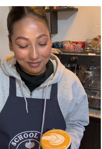 Master Coffee Art at the School of Coffee Artist