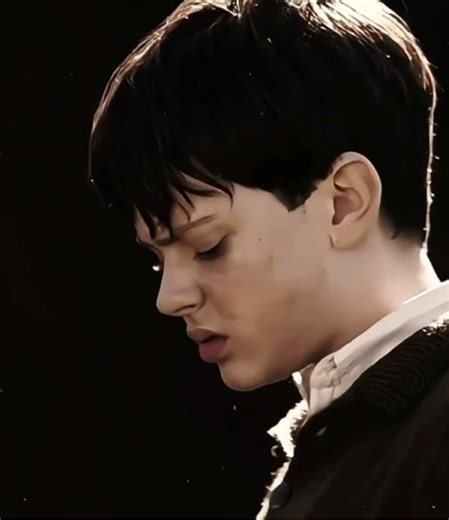 Exploring Narnia with Edmund Pevensie