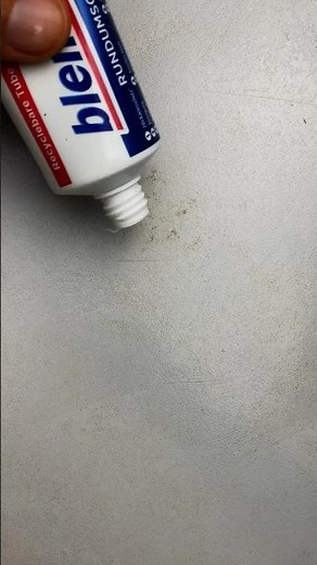 How to Remove Old Stains from Plastic Tables – Easy Cleaning Hacks! #shorts