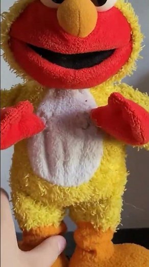 Chicken dance Elmo