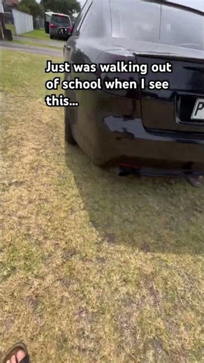 What’s that?? A HOLDEN!!!