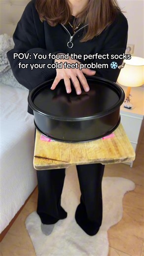 Would you need this socks? 🧦 ❄️ #winter #coldfeet #socks #comfort . . . Cold winter days and freezing temperatures? If you suffer from cold feet in winter, these heated socks are a game changer. Stay warm, cozy, and comfortable even on the coldest days. Perfect for winter, cold weather, and anyone tired of frozen feet.