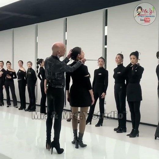 Supermodel Godfather, Training Camp for Middle-Aged and Senior Models. #Runway #Styling #Fashion