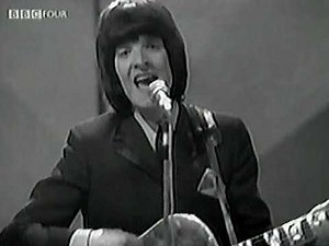 THE HOLLIES(LIVE VIDEO CLIP)- "CARRIE-ANNE"(LYRICS)