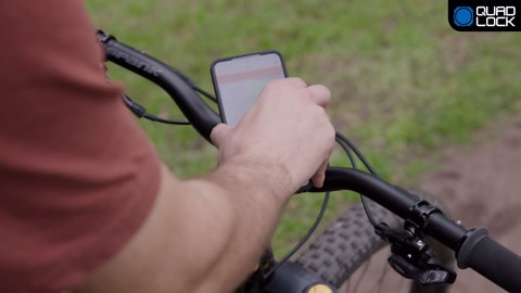 Quad Lock Stem Cap Mount (Adjustable) Bike Kit with iPhone 16 Pro Max MAG Phone Case