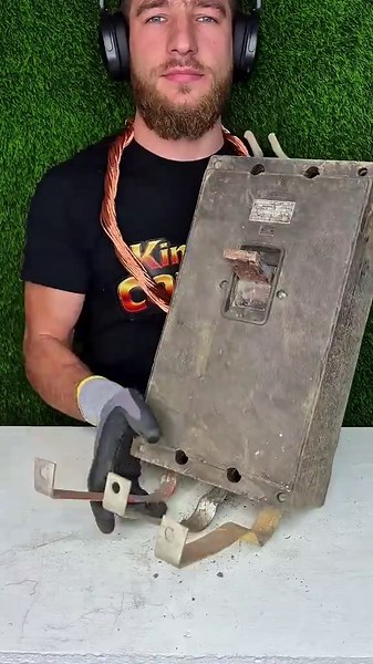 How Much Copper, Silver & Brass Are Inside This Scrap Copper?
