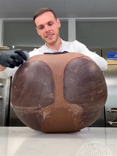 Stunning Chocolate Sculpture Art