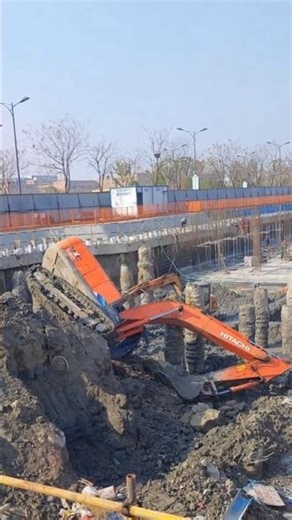 excavator accident😭😱#excavator #heavyequipment #jcb heavy machinery #shorts #short