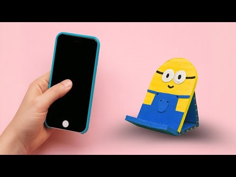 Too Cute to Resist?! DIY Minion Phone Stand from Cardboard 📱💛 | Easy Cardboard DIY