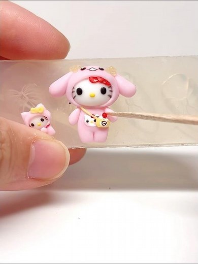 I’m making the hello kitty with a cat engraved gum handmade process手作りの過程 수제 과정