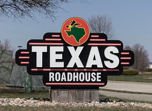 Texas Roadhouse Plans to Open Dozens of New Restaurants This Year