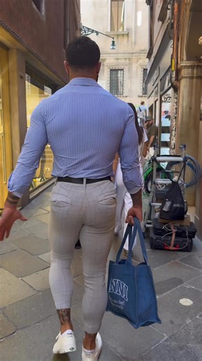 Running late for work | Nunzziii