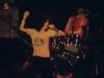 that's how you make a song your own 👏👏👏Patti Smith - Gloria (Live 1976) ▶️