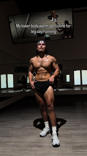Here’s my warm up for my leg day/running days! Make sure to engage every part of the lower body, you want to be completely ready to go coming into your lifts. Hips, knees, calves, shins, hammies, glutes, quads, all of them should be treated with the same care. SAVE for your next lower/running day! ⬆️ #warmup #fitness #gym #legday #fitnesscoach