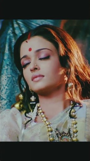 क्यों नई बहू को परेशान कर रहे हो तुम लोग #viral#shorts#movie#aishwarya#srk#devdas