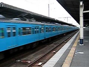 京葉線103系新習志野駅通過