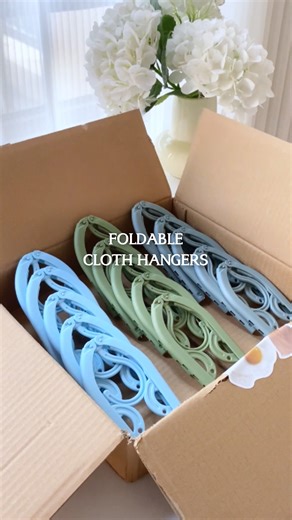 Compact and clever—these foldable hangers are made for stress-free packing. 🧳✨ #Temu #TemuFinds #TravelSmart | Temu Europe