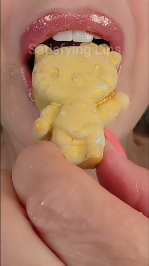 ASMR Satisfying Eating Sounds #asmr #asmrsounds #satisfyinglips