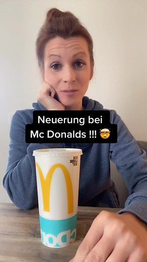 #mcdonald #mcdonalds #burger #fastfoodwars #fastfood #cola #coca #strohhalm #plastik #umwelt #realität #fürdichseit #fürdich #fyp