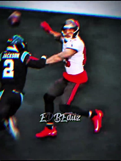 This Song Is So Chill🥶#fyp #mikeevans #nfl #bergesproductions