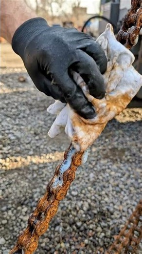 Saving a completely ruined bike chain #rustremoval #satisfying #diy