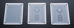 3D Magic Eye Playing Cards: Trick back side reveals the card.