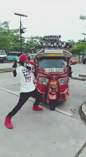 Dance Trends with Imalka: TikTok Video from Sri Lanka