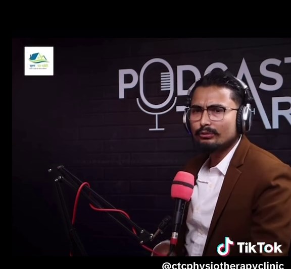 Siting ergonomics for desk workers….#ctcphysiotherapyclinic #physiotherapy ##backpain #neckpain #viral Full podcast link: https://youtu.be/GtUjztVcfSI?si=bePkGdRuAYjbi_J2