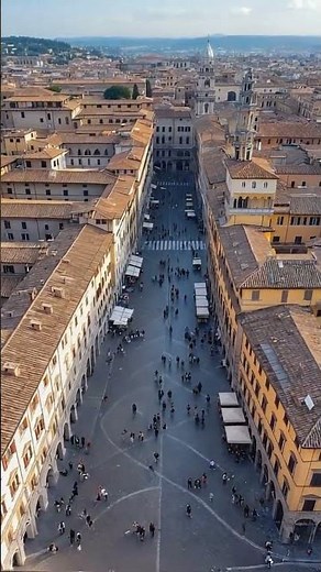 Renaissance Florence: Trade, Merchants, and the First Banks