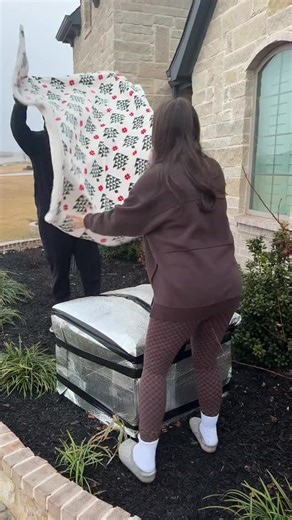 we’re just not built for snow and ice down here 😅 Doing the little prep things today so the next few days go as smooth as possible! When you have small kids it’s better to just be prepared!! Things on my list: (if I missed anything please let me know)!! • wrapping preparing outside faucets and our water well • charging everything finding our flashlights • restocking the snacks & meals planned • make sure we know where the water shut off valves are incase a pipe bursts • finish every last bit of