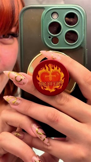 My fave pop socket everrrr 😭❤️‍🔥 IYKYK #popsocket #fireheart #bookish #booktok #fyp