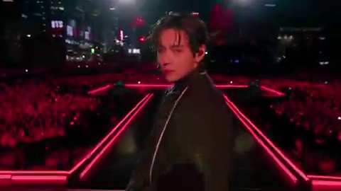 Due to popular demand, Taehyung’s ending part in Hooligan has now been edited to include the extended cut on the original livestream on Netflix