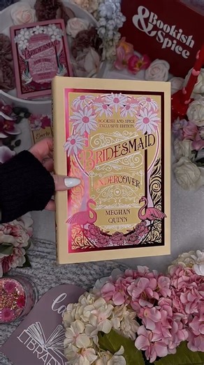 Lara 🎀📚 on Instagram: "💛 Bridesmaid Undercover By Meghan Quinn 🦩 Let take a closer look at book 2 in the Bridesmaid for Hire series. exclusive edition by @bookishandspice.au 💛 steamy 💛 friends to lovers 💛 love triangle romantic comedy This is definitely the brightest book I own, absolutely adore the colours, foiling, the design, the edges and the artwork it goes so perfectly together 😍 🦩 this is part of the November contemporary romance book box by @bookishandspice.au 💬 What’s the brig